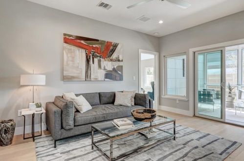 6819 Arroyo Seco, Austin TX 78756-1305 exterior