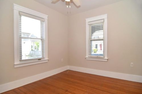 41 Lennon St, Providence RI 02908-1914 exterior