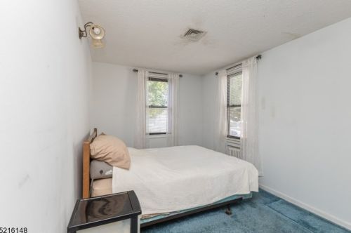 439 Lexington Ave, Cranford NJ 07016-2737 exterior