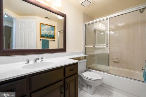 3803 Courtland Cir, Alexandria VA 22305-2061 exterior