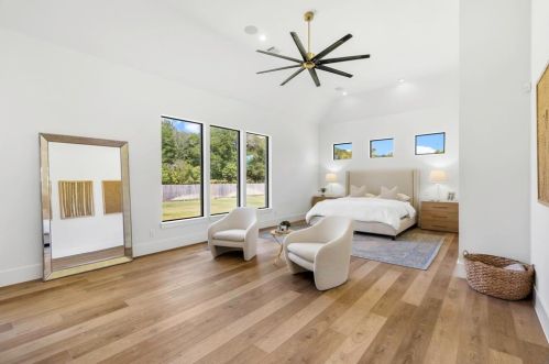 33218 Waltham Xing, Fulshear TX 77441-4205 exterior