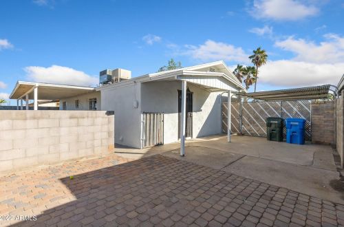 2502 58 Ln, Phoenix AZ 85035-1733 exterior