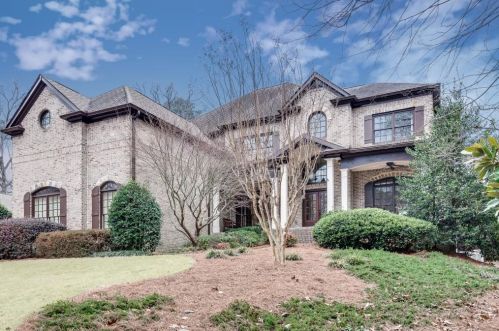 2337 Greenglade Rd, Atlanta, GA 30345-3828