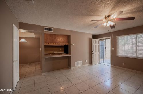 4265 67th Dr, Phoenix AZ  85033-8247 exterior