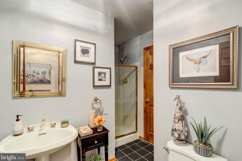 130 Kelly Ln, Media PA 19063-2047 exterior