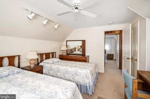 673 Independence Ave, Trenton NJ 08610-4201 exterior