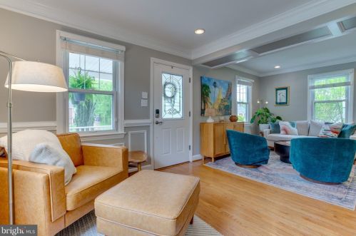 2813 Memorial St, Alexandria VA  22306-1743 exterior