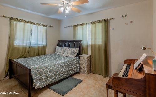 4625 13 St, Tucson AZ 85719-6109 exterior