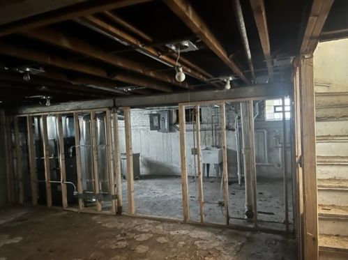 2116 19 Ave, Broadview IL 60153-1727 exterior