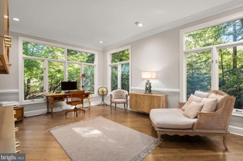 9821 Avenel Farm Dr, Rockville MD  20854-5414 exterior