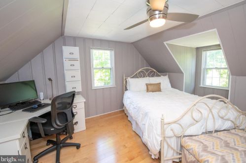 3255 Maple Rd, Huntingdon Valley PA exterior