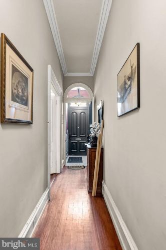 1129 Christian St, Philadelphia PA 19147-3710 exterior