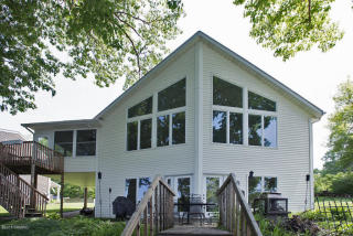 11356 Long Pt Dr, Plainwell MI  49080-9265 exterior