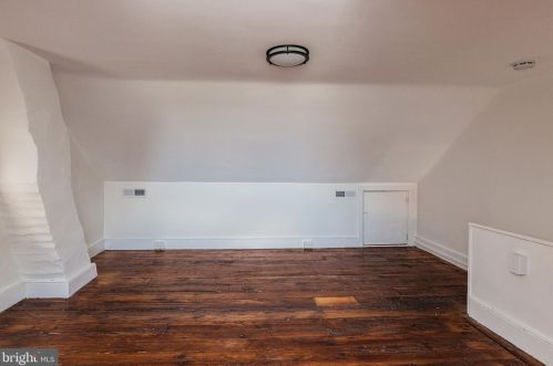 214 James St, Lancaster PA 17603-2839 exterior