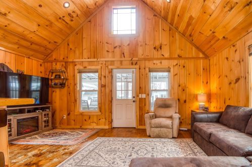 67 Riverhill Ave, Concord NH  03303-1542 exterior