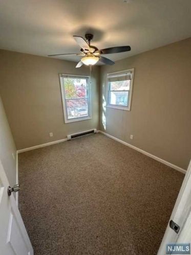 19 Cres Ave, Paterson NJ 07512-2305 exterior