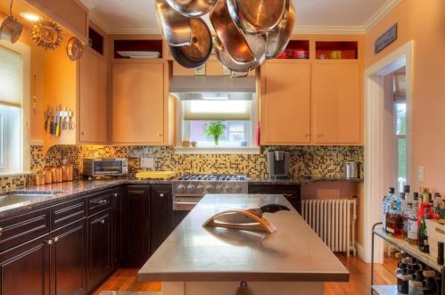 262 Gibbs Ave, Middletown, RI 02840-3333