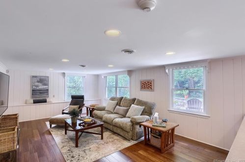 70 Old Belden Hl Rd, Wilton CT 06897-4216 exterior