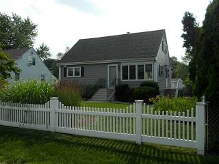 88 Dawn Blvd, Woonsocket, RI 02895-1608