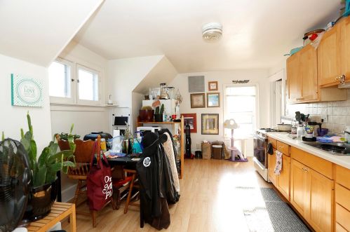 2453 Oakland Ave, Milwaukee WI 53211-4335 exterior