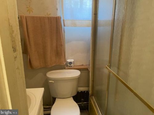 2837 Lawrence St, Philadelphia PA 19120-2803 exterior