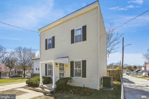 306 60th St, Washington, DC 20019-2816