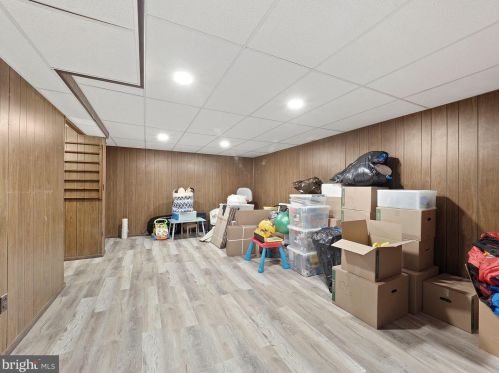 8224 Inverness Holw Ter, Rockville MD 20854-2726 exterior