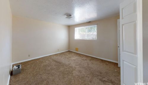 543 10735, Sandy UT 84070-6010 exterior