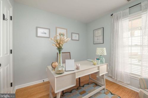 2456 Garnett Dr, Alexandria VA  22311-4908 exterior