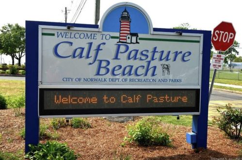 1 Rowan St, Norwalk CT 06855-1926 exterior