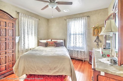 17 Elberon Ave, Red Bank NJ 07711 exterior