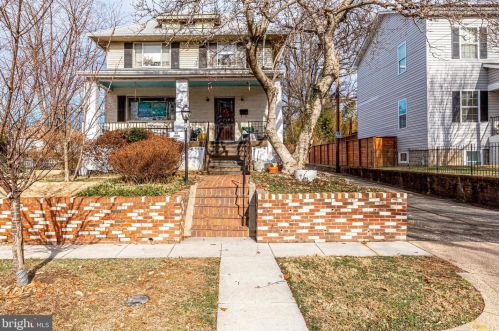 34 Longfellow St, Washington, DC 20011-2326