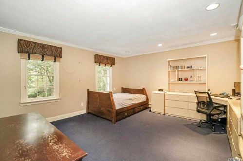 48 Candlewood Path, Huntington Station NY 11746-5306 exterior