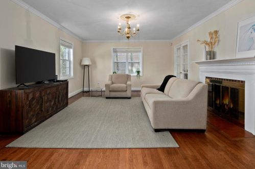 1030 26th St, Arlington VA  22202-2144 exterior