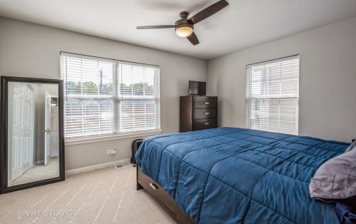 6943 East End Ave, Chicago IL  60649-1421 exterior