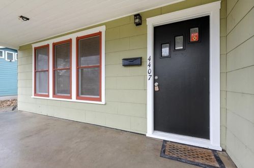 4407 3rd St, Austin, TX 78745-1913