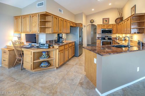 65872 Rocky Path Dr, Tucson AZ 85739-1624 exterior