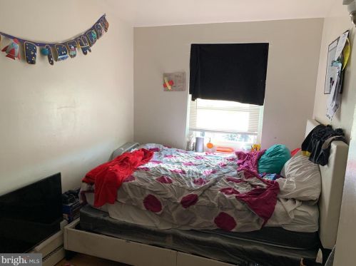 24 10th St, Darby, PA 19023-1604