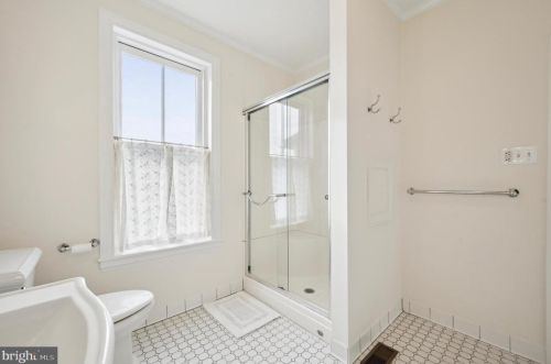 852 24 St, Philadelphia PA 19130-1913 exterior