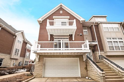 3852 Lake Dr, Milwaukee, WI 53211-2446