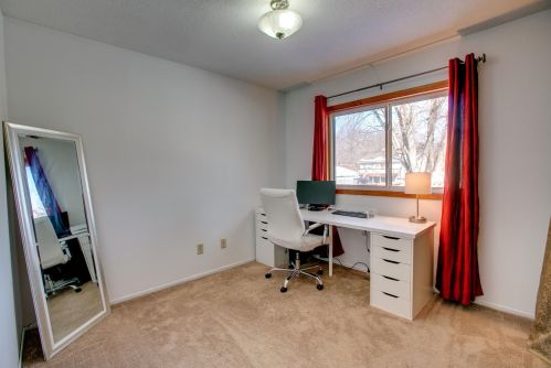 1735 Eugene St, Saint Paul MN 55110-3341 exterior