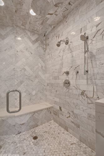 446 Superior St, Chicago IL  60654-3497 exterior