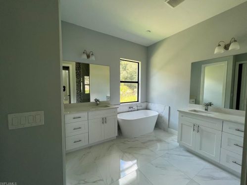 2912 66 Ave, Naples FL 34120-2652 exterior