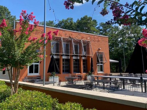 1639 Crestline Dr, Atlanta GA  30345-3820 exterior