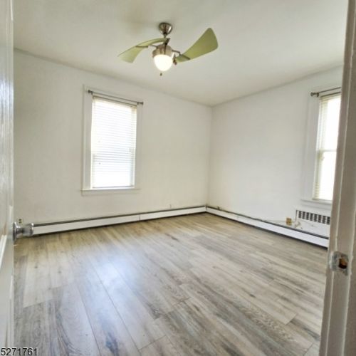 364 Wainwright St, Newark NJ  07112-6210 exterior