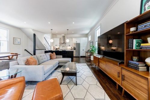 62 Montgomery St, Atlanta GA  30307-2844 exterior