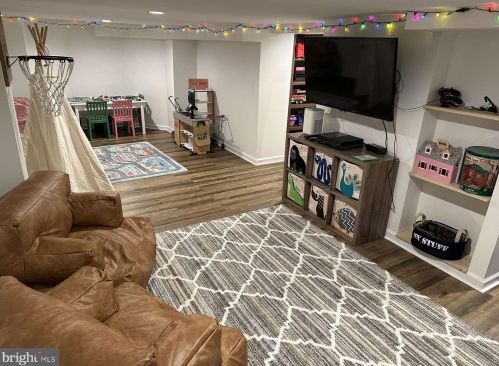 115 Atlantic Ave, Tavistock NJ 08033-3334 exterior