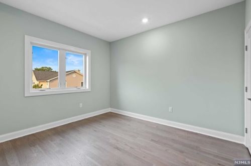 57 Lincoln Ave, Cliffside Park NJ 07010-1820 exterior