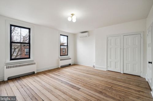 2426 Cedar St, Philadelphia PA  19125-3018 exterior