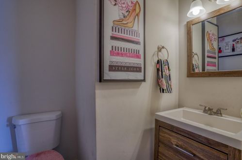 59 Mactavish Ct, New Castle DE 19720-6524 exterior